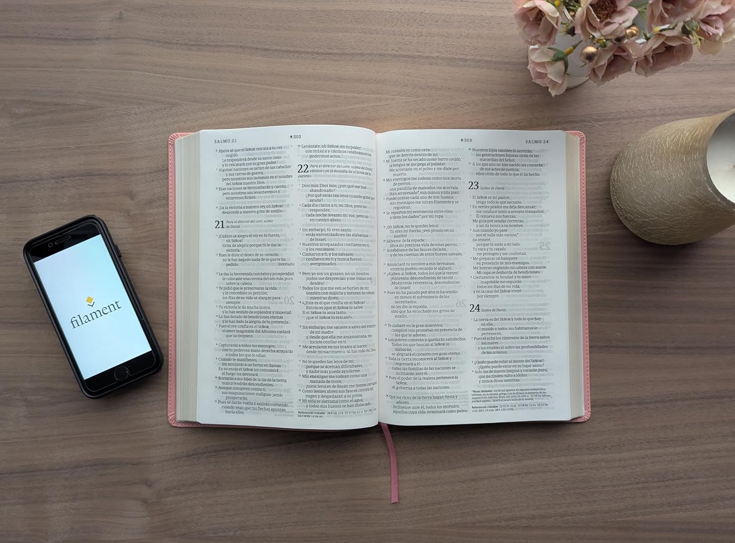 Biblia ultrafina NTV, letra grande con Filament ,SentiPiel, Flores rosa, Índice