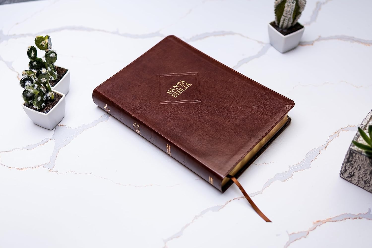Biblia RVR60 Letra Supergigante, Piel Fabricada Marron Con Indice