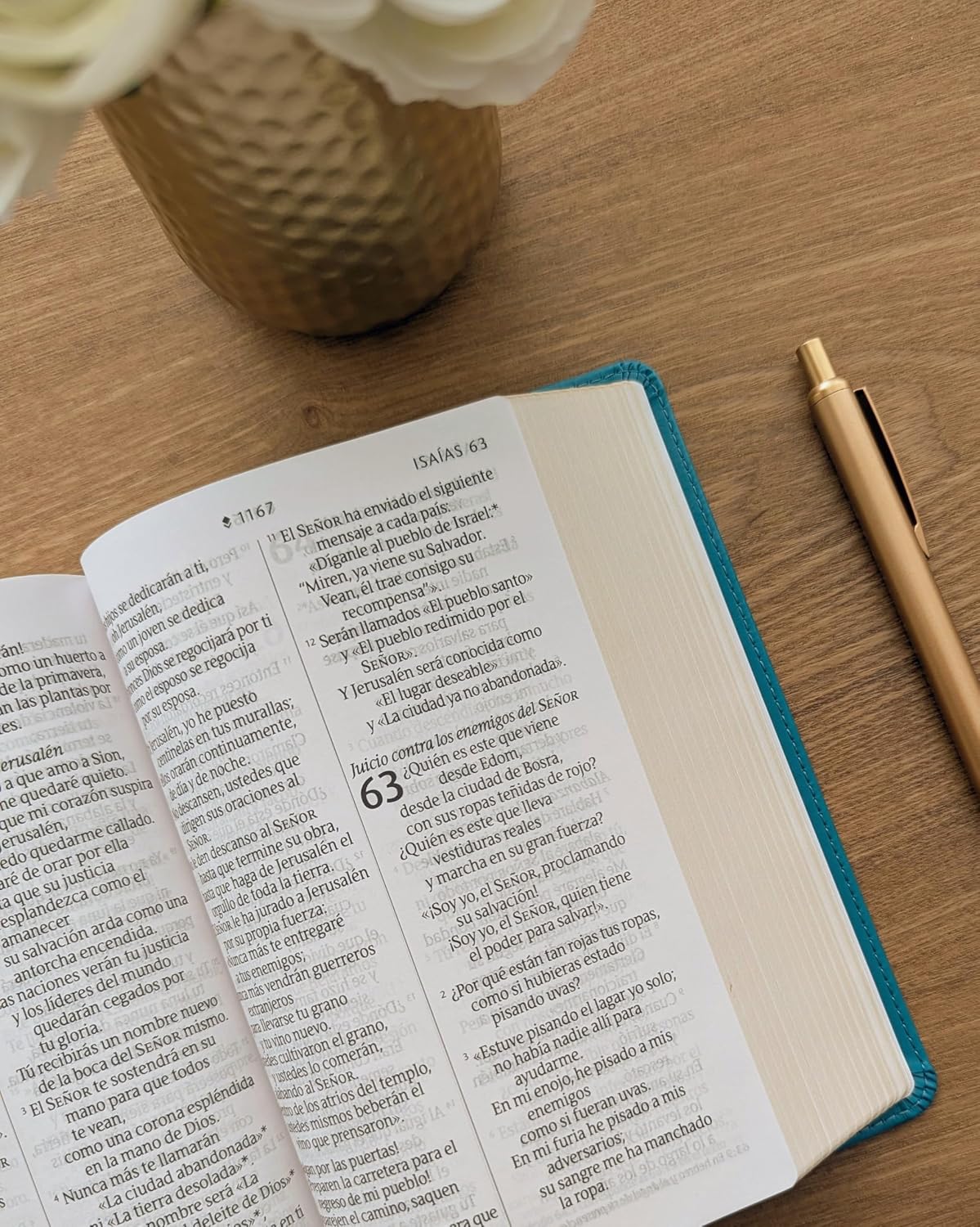 Biblia compacta NTV, Letra Gigante con Filament   SentiPiel, Turquesa Floral, Ín