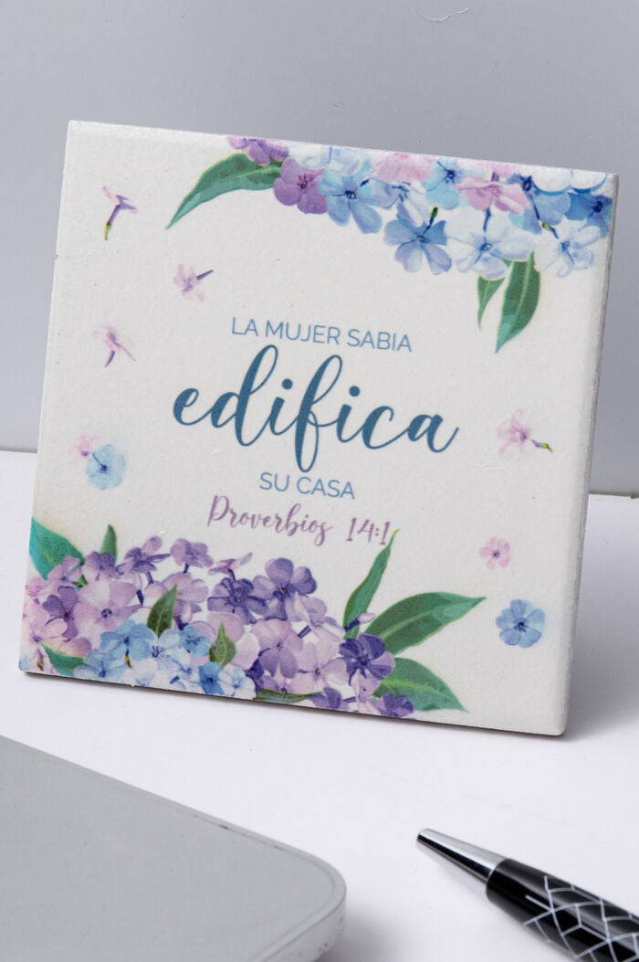 La mujer sabia - Plaque ceramico de escritorio