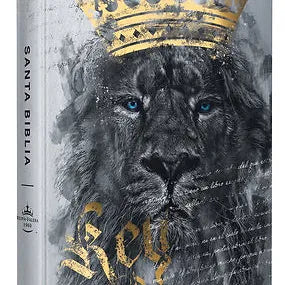 Biblia RVR 1960 Letra Grande, Tamano Manual, Tapa Dura Leon Rey de Reyes